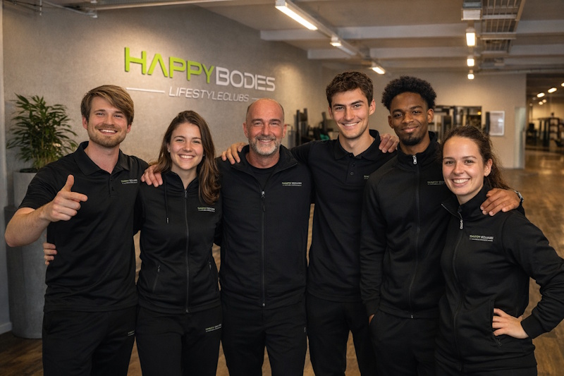 Het team van Happy Bodies in de club